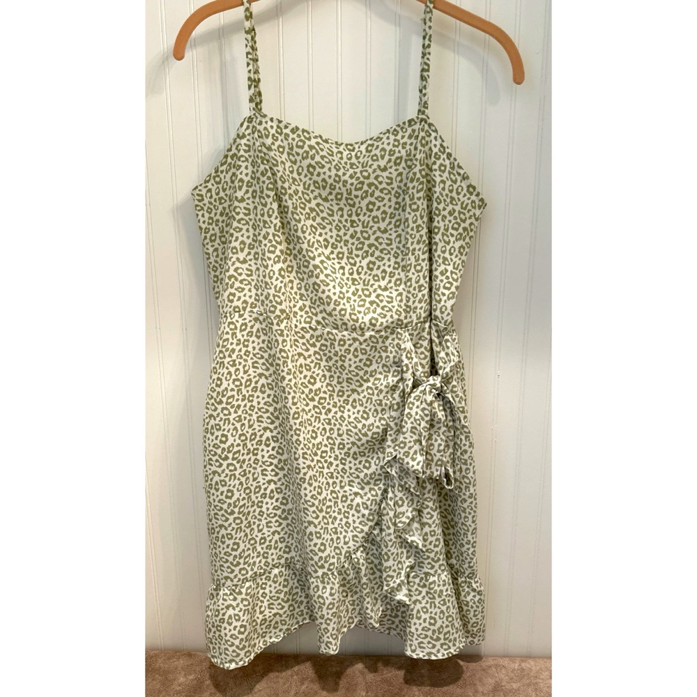 Altar’d State Green Animal Print Ruffle Dress Size L - Picture 3 of 4